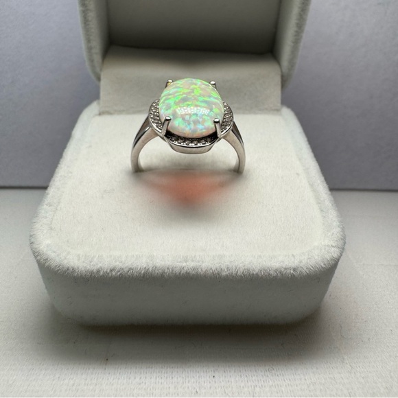 Opal-like CZ 925 Sterling Silver Band Ring Size 8.25 - Picture 5 of 11